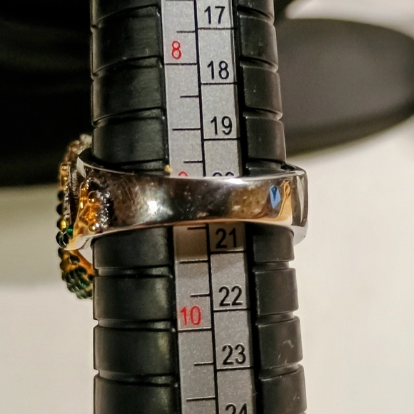 Elegant Turquoise Stone and Gold-Plated Gecko Ring Size 9 - Picture 4 of 8